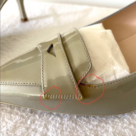 BNIB Prada pumps. Sz 38. Patent leather in a metallic champagne/taupe color. - Picture 5 of 9